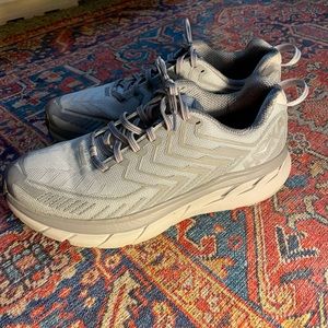 Hoka Clifton 4